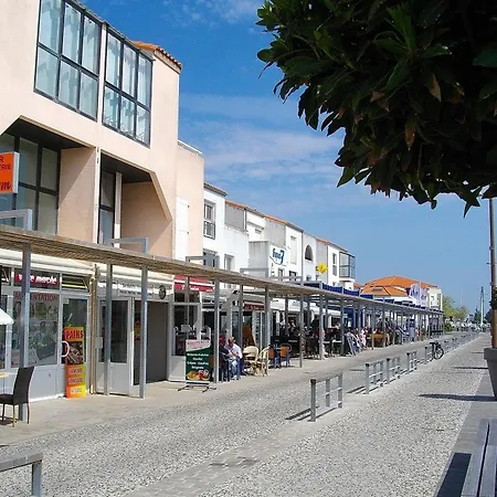Apartment Les Sables-d'olonne, 1 Piece, 4 Personnes - Fr-1-92-778